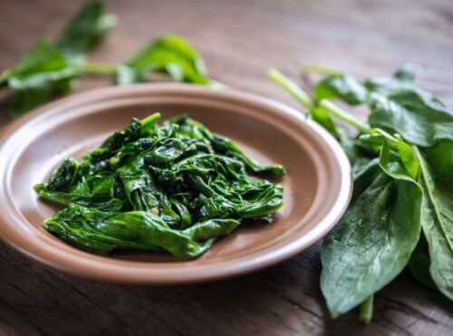 cooked spinach is a healthy food high in iron cooked spinach is a healthy food high in iron