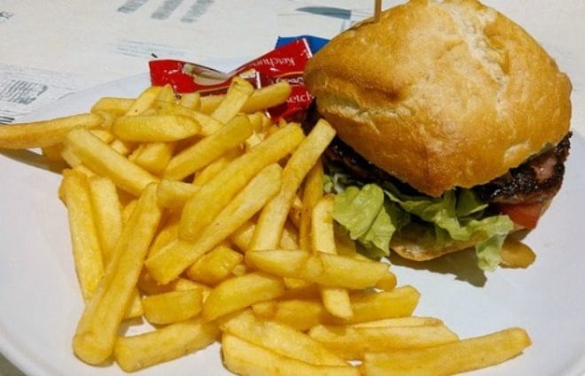 processed carbs lead to insulin resistance and weight gain Processed Carbs Lead to Insulin Resistance, Junk Food