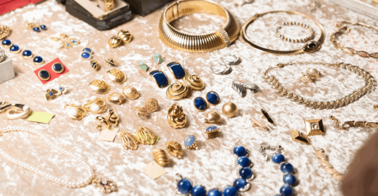 10 Helpful Tips for Starting an Antique Collection from Scratch