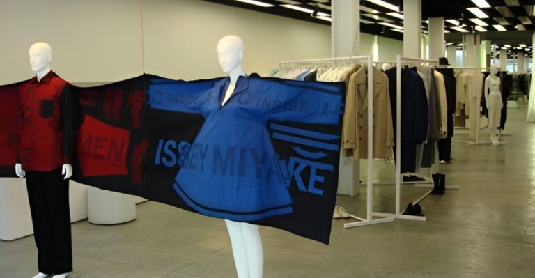 14 Rare Vintage Fashion Items That Are Worth More Than Ever